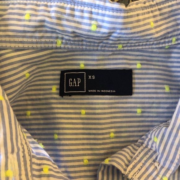 Gap Striped Button up - Picture 2 of 3